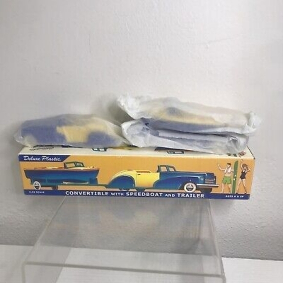 DIMESTORE DREAMS DELUXE PLASTIC 1:43 CONVERTIBLE WITH SPEEDBOAT & TRAILER nos - Picture 1 of 11
